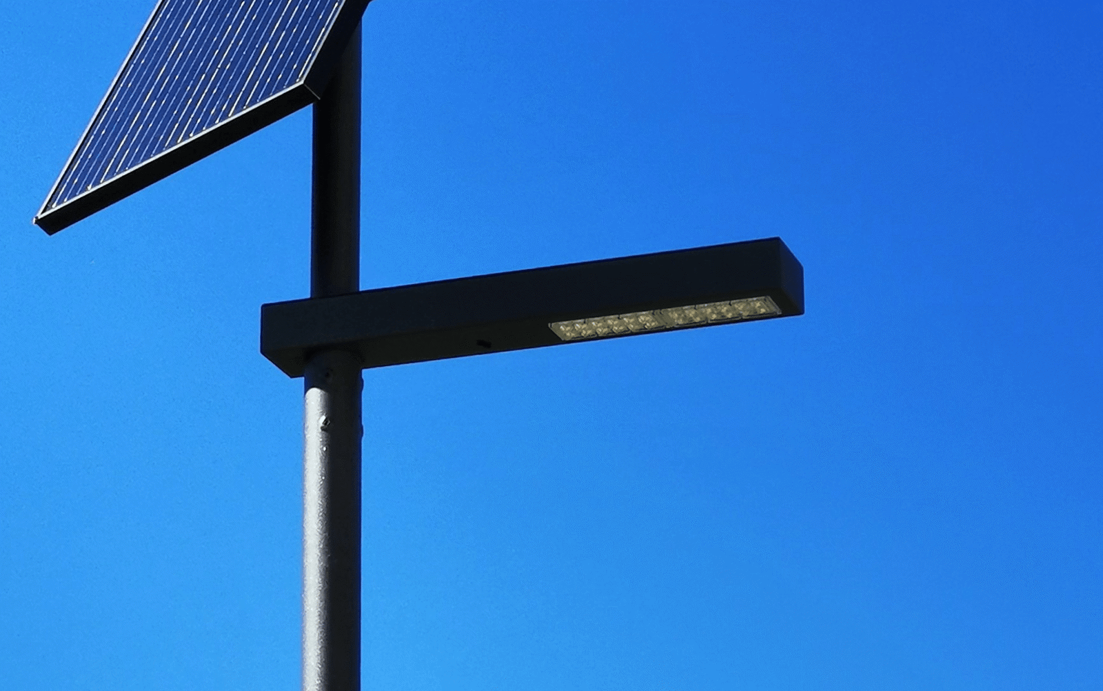 INTELLIGENT. ONLINE. INFORMATIV.